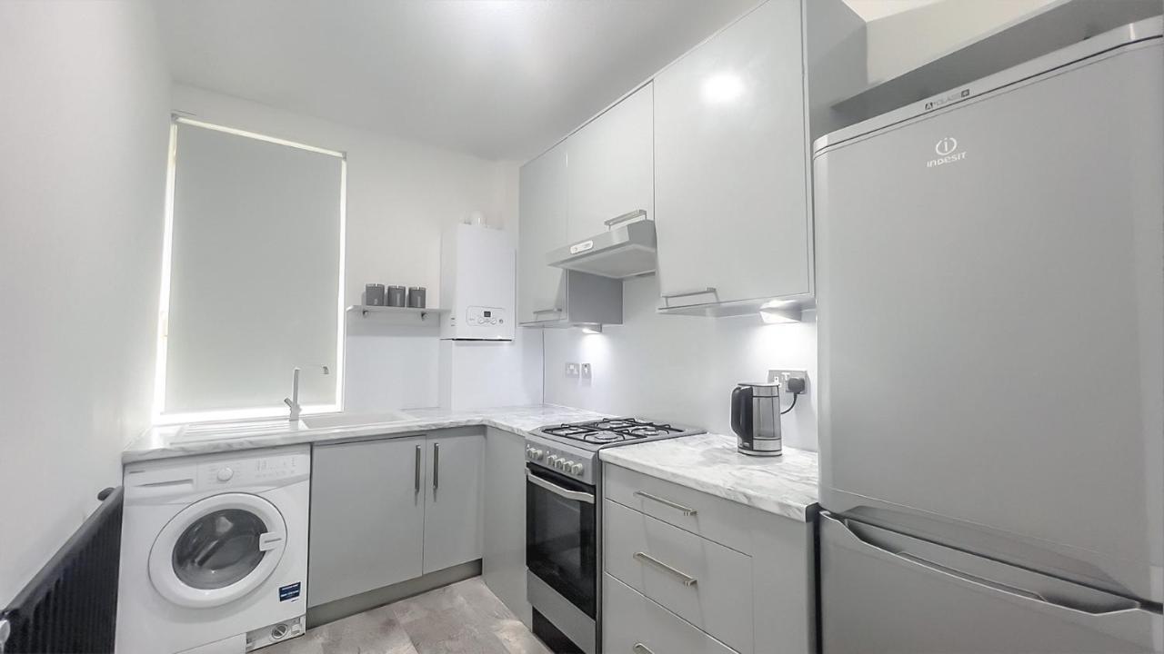 Stunning Luxury Apartment Near Motherwell Wishaw  Buitenkant foto